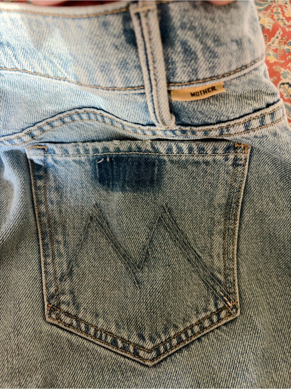 MOTHER “The Hustler Ankle Fray”Light Wash Mid-High Rise. Size 29. Raw hem in UEC